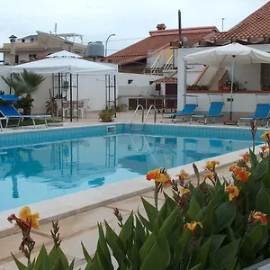 villa-adamo-marina-di-ragusa.sicilyhotelsitaly.net/